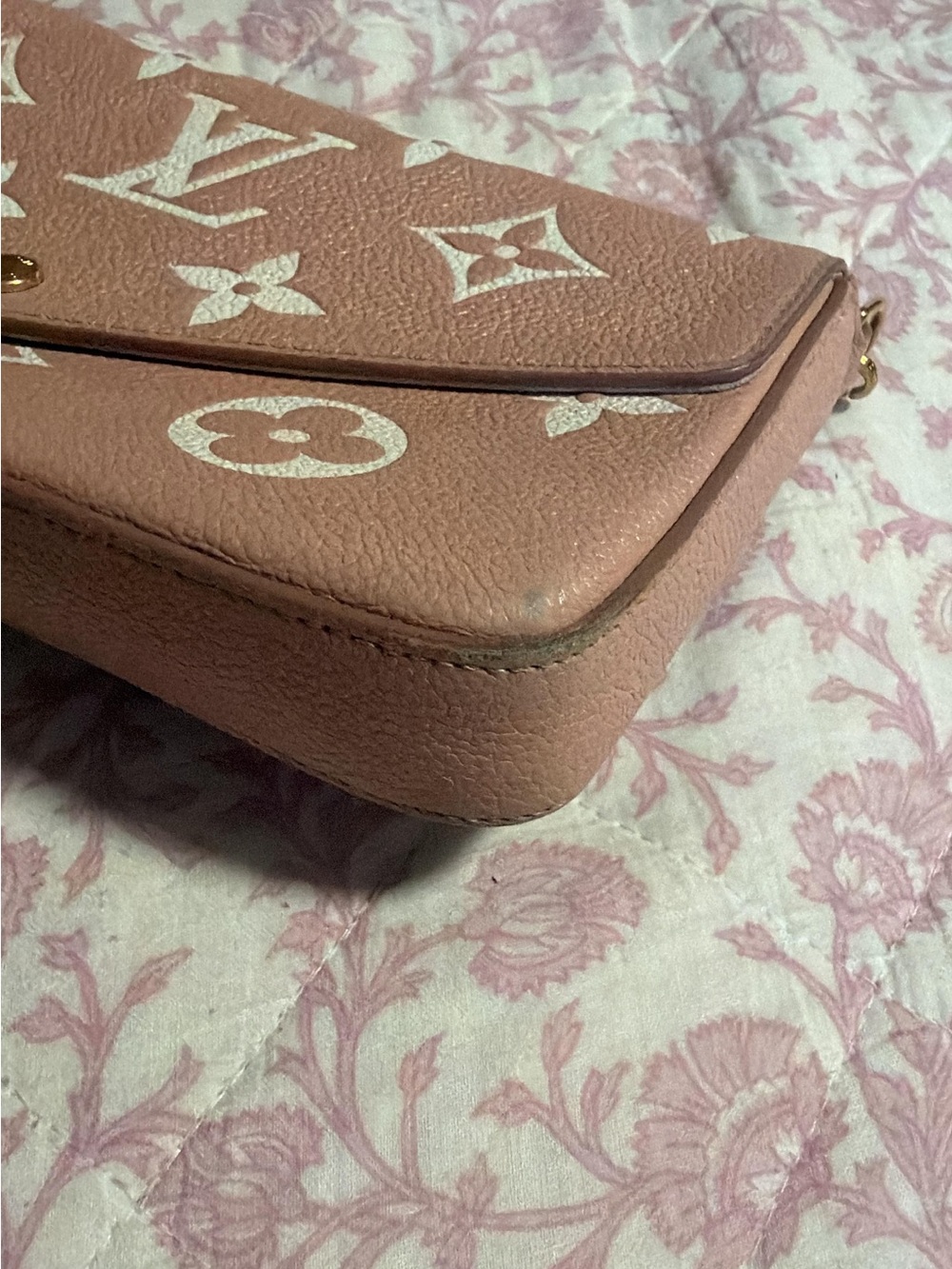 Louis Vuitton Giant Monogram
Empreinte Felicie Pochette - Picture 4 of 7